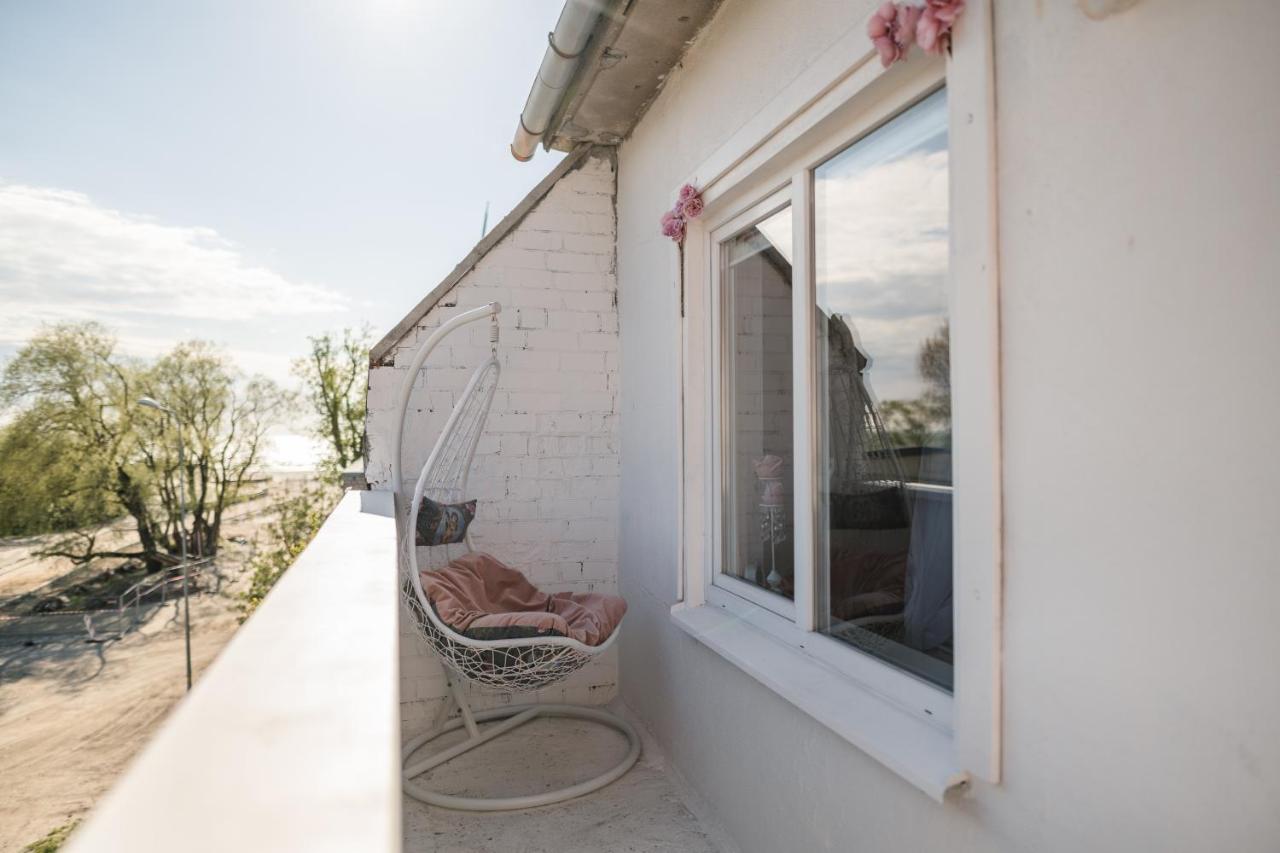 Vintage Lounge With Sea View In Apartment